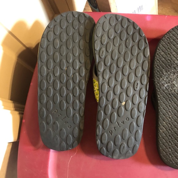 Flip Flops - Picture 3 of 5